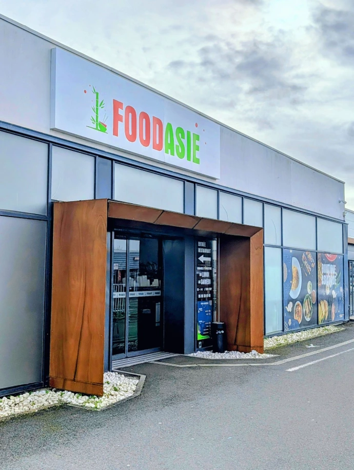 Façade du supermarché asiatique Food Asie à La Rochelle
